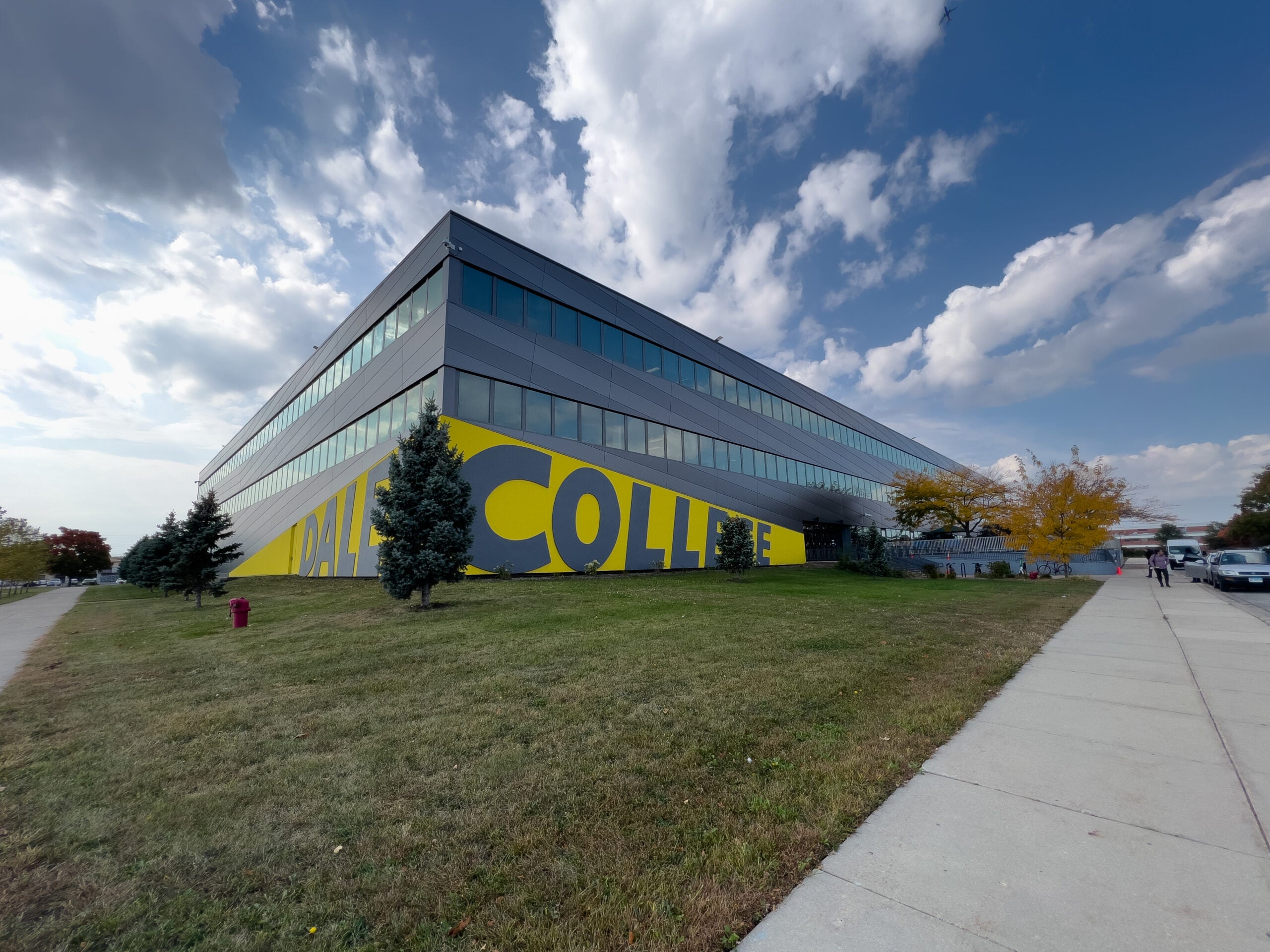 DA_Exterior Sign_4771